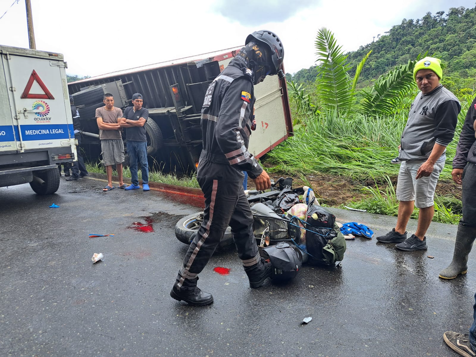 Familia Pierde La Vida En Tragedia Vial El Diario Ecuador