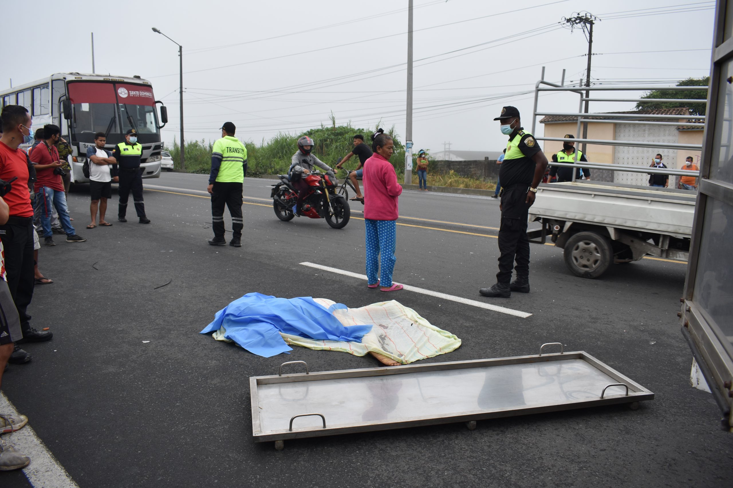 Mujer Murió Atropellada En Santo Domingo - Centro