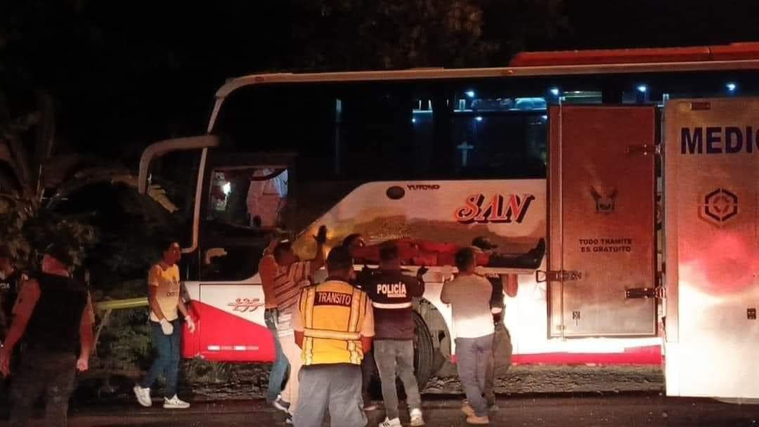 El niño asesinado dentro de un bus de pasajeros, en la provincia de Los Ríos, recibió tres balazos de fusil, informó la Policía.