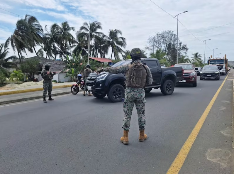 Policías Y Militares Fortalecen La Seguridad En Las Vías De Seis Provincias Centro 5114