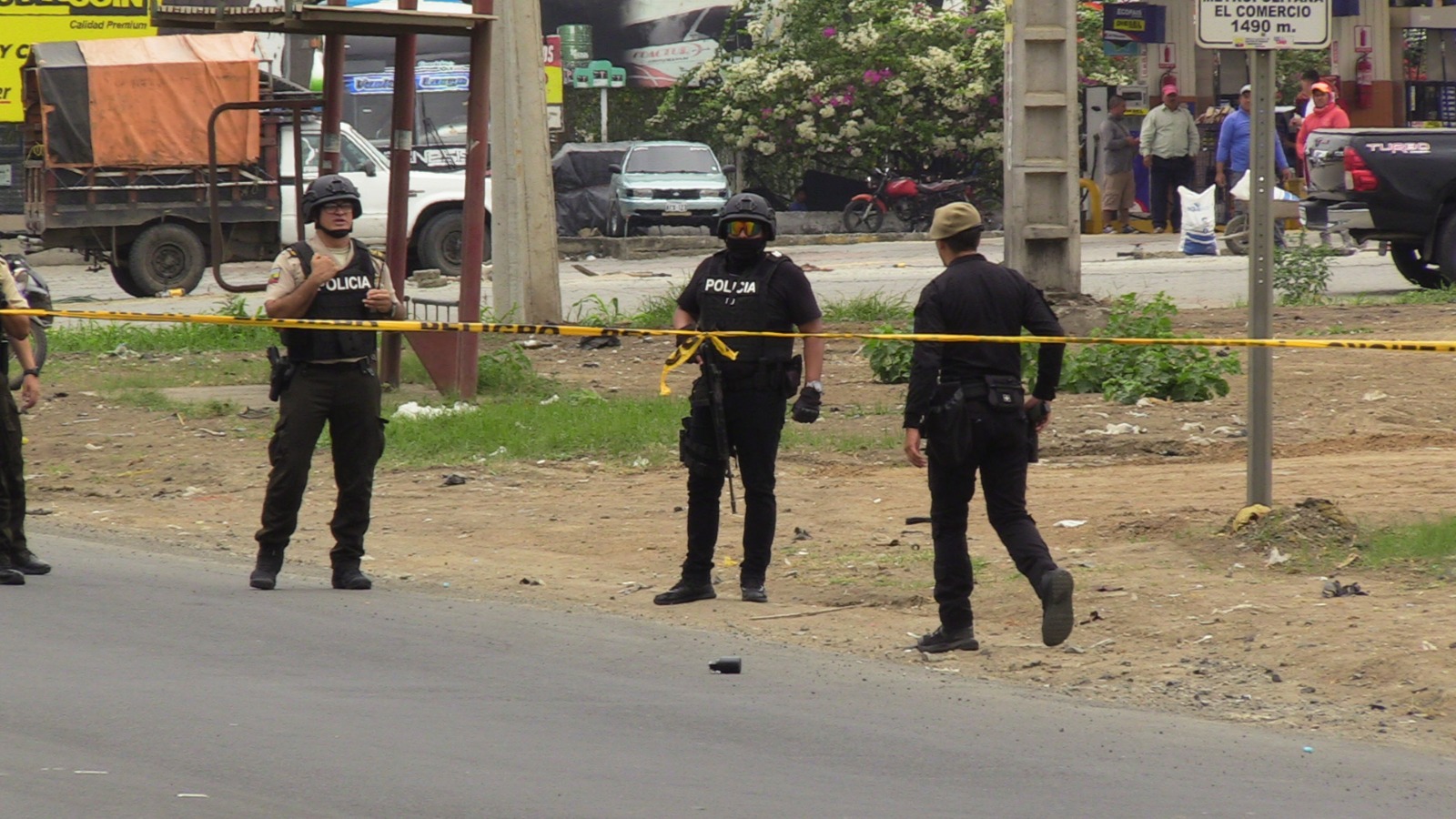 Granada aturdidora abandonada cerca a gasolinera, causó pánico en Portoviejo