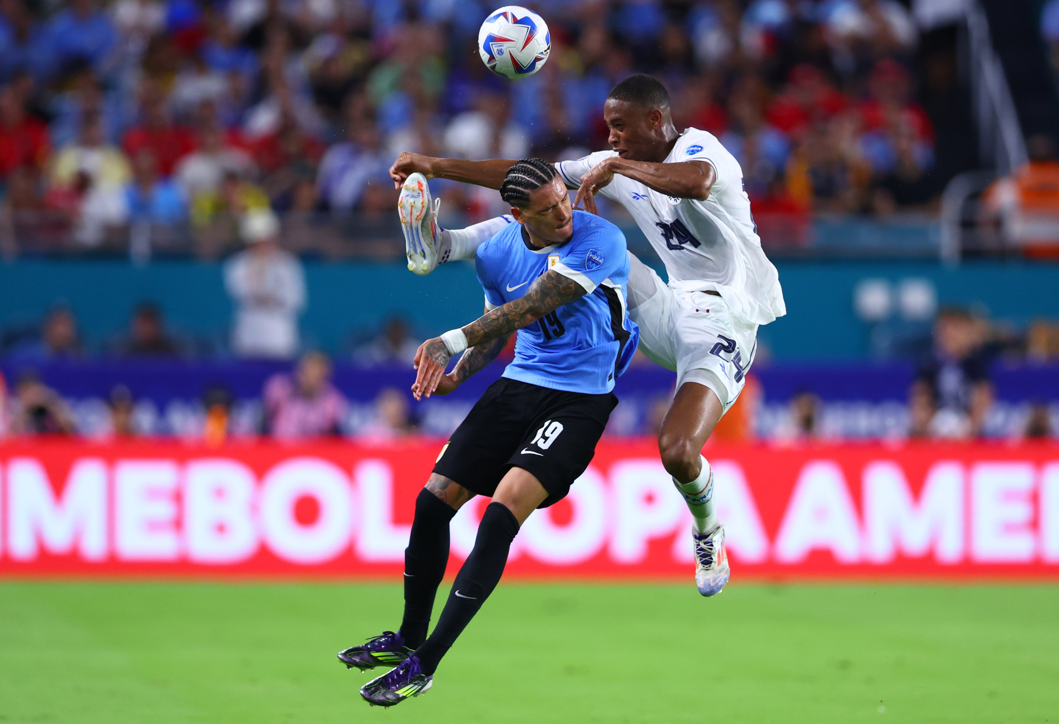Uruguay goleó 3-0 a Panamá en Copa América