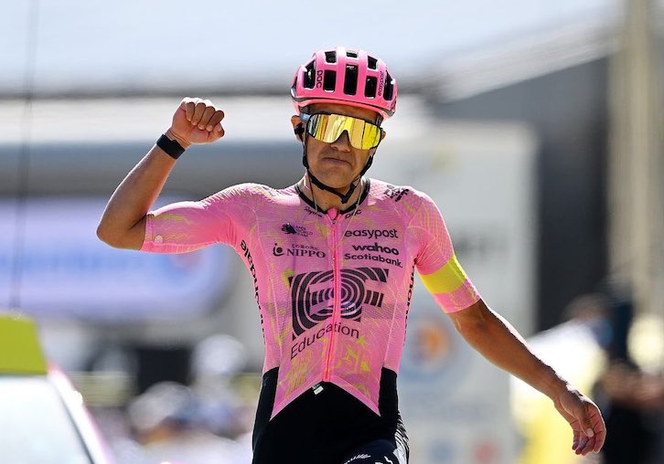 Richard Carapaz llegó en el puesto 30 en la Etapa 18 del Tour de Francia