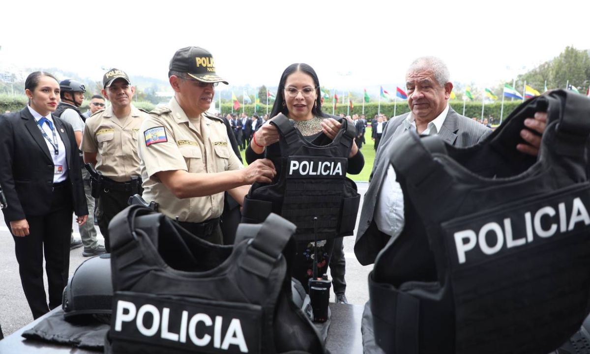 El CNE coordina seguridad policial para los binomios presidenciales