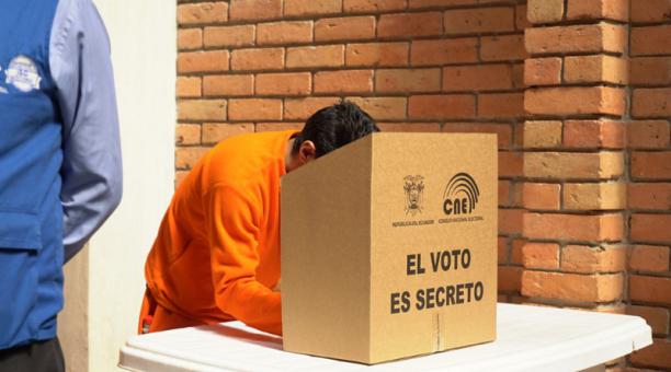 Hoy Más De 8 Mil Reos Deberán Ejercer Su Derecho Al Voto El Diario Ecuador 5809