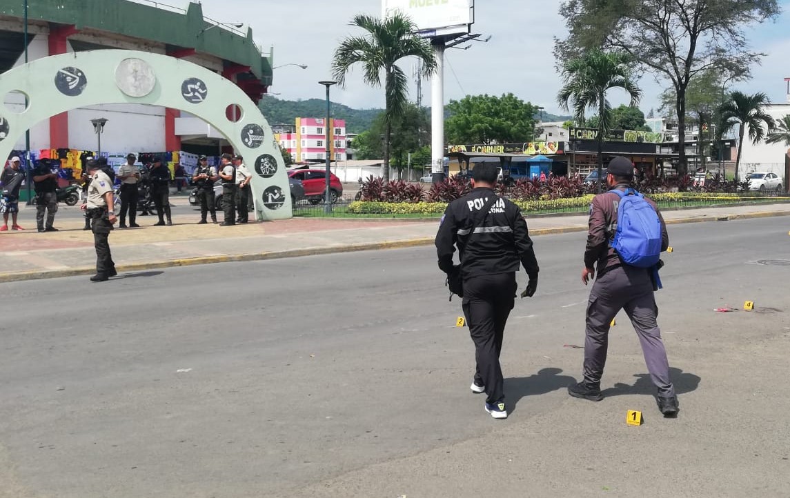 Dos hermanos atacados a bala en Portoviejo un menor de 17 años murió