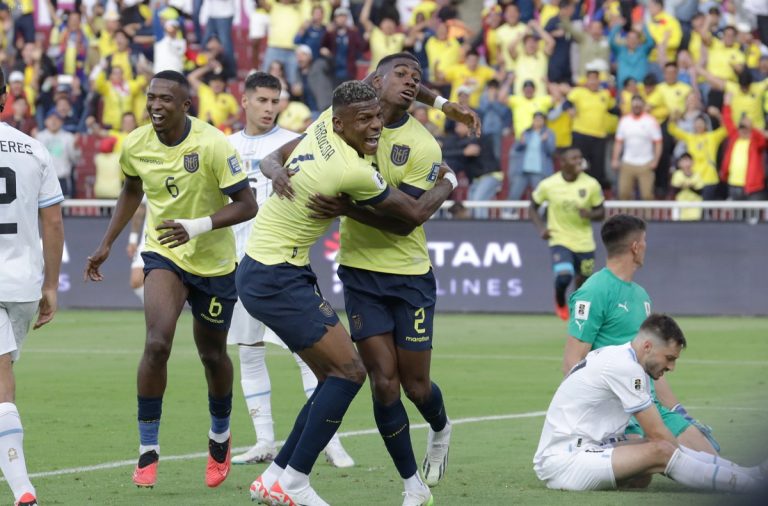 EN VIVO CLASIFICATORIAS, Ecuador 2-1 Uruguay (FINAL)