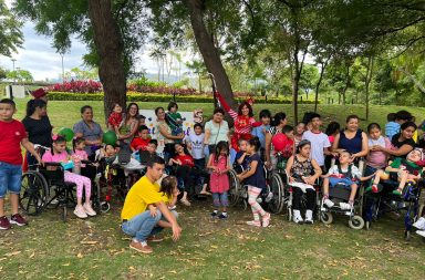 Proyecto de Amor Construyendo Sonrisas en Portoviejo