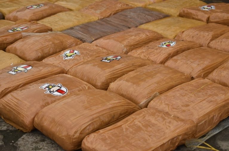 Cinco toneladas de cocaína son halladas en narcosumergibles, en Colombia