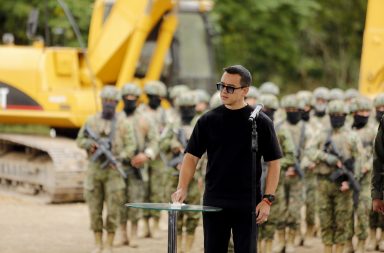 Daniel Noboa en primera piedra de la 'Cárcel del Encuentro': "Soy loco por querer servir a mi país"