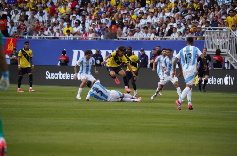 Félix Sánchez Bas sigue experimentando con la Tri a días de Copa América