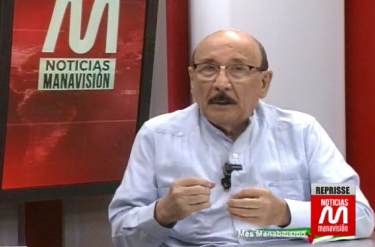 Jacinto Kon, integrante del Frente Cívico de Manabí cuestionó el descuido de las autoridades en el aeropuerto  Eloy Alfaro de Manta.