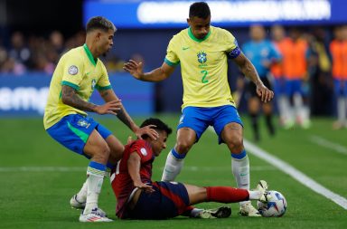 Brasil empata con Costa Rica de Gustavo Alfaro