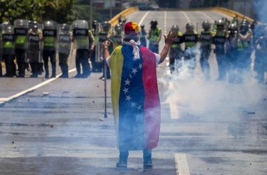 Con profunda preocupación se ve cómo Venezuela cada vez se sumerge más en un régimen oscuro, dictatorial, totalitario.