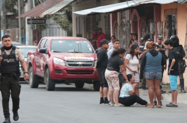 ataque armado cuerpo de bomberos Durán