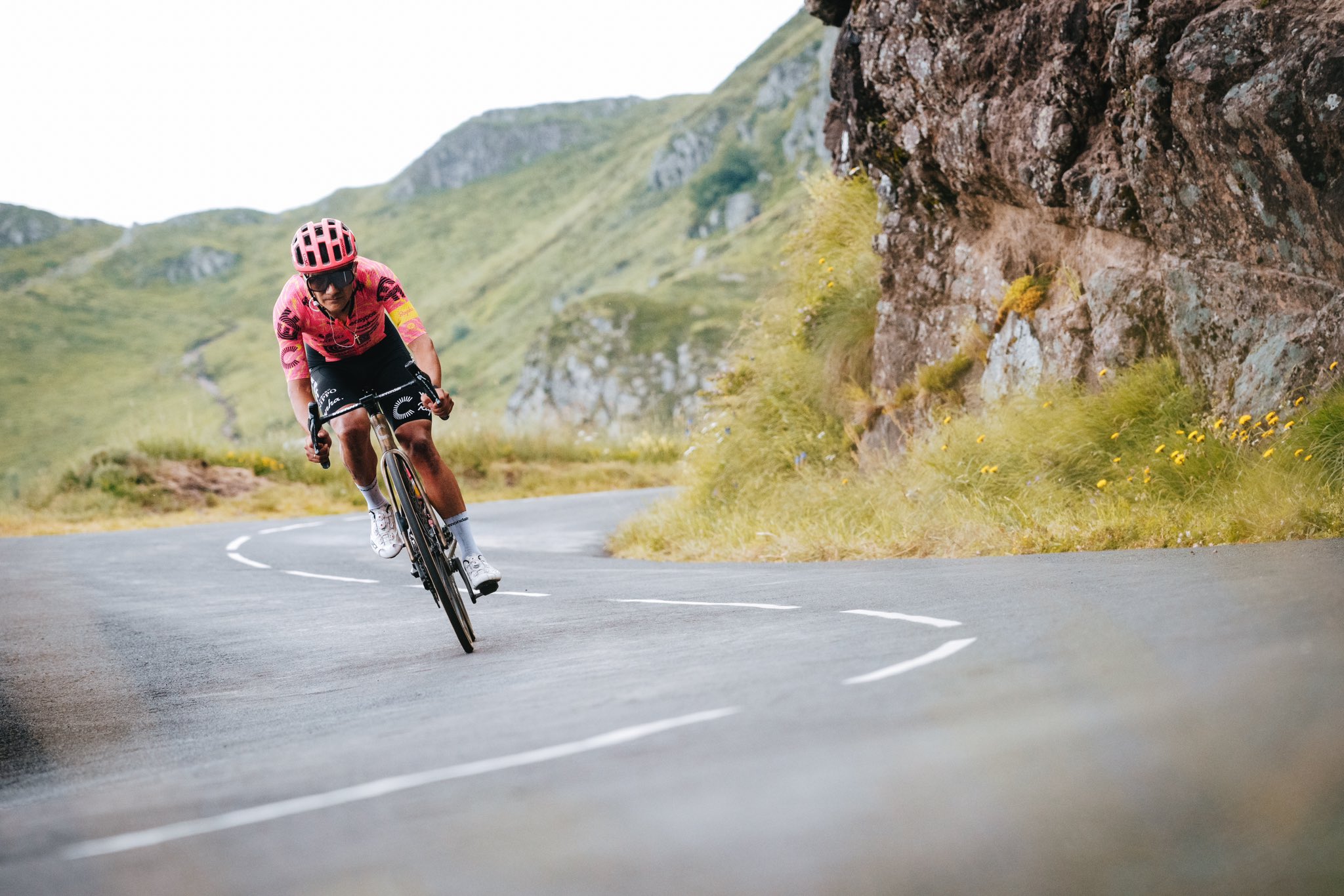 Richard Carapaz mejoró, pero no logró la etapa 13 del Tour de Francia