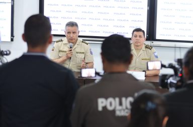 policía recomienda usar un pito para avisar emergencias durante apagón nacional