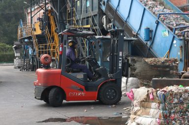 Gremio empresarial propone jornada laboral de diez horas por cuatro días a la semana