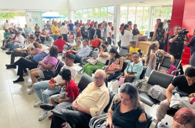 Cortes de luz afectan atención en el Registro Civil de Portoviejo