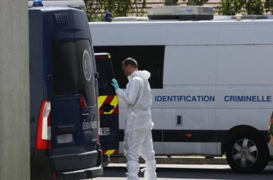 hombre mató a su esposa y a sus dos hijos en París