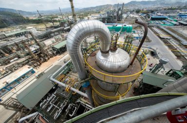 Petroecuador garantiza combustibles pese a paralización de Refinería de Esmeraldas