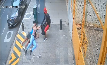 un violento asalto se registró en el centro de Guayaquil