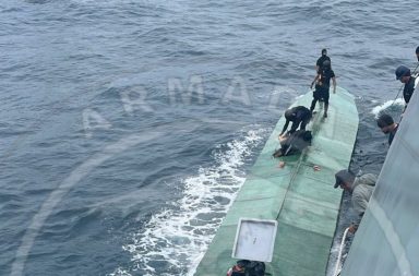 La Armada encontró 'narcosubmarino' con cuatro toneladas de droga