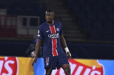 William Pacho debuta en la Champions League con el PSG