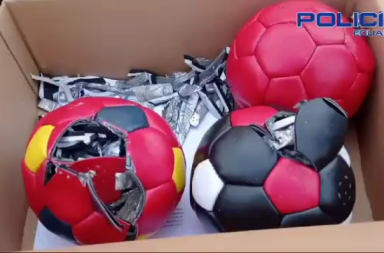 incautan droga balones de fútbol