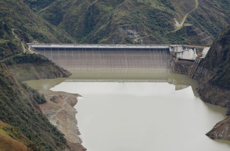 El embalse Mazar muestra un ligero incremento en su cota