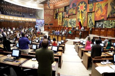 En 30 días la Asamblea Nacional tratará dos proyectos de ley para enfrentar la crisis energética por la que atraviesa Ecuador.