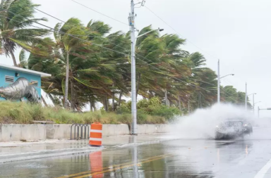 Huracán 'Milton' toca tierra en Florida, Estados Unidos