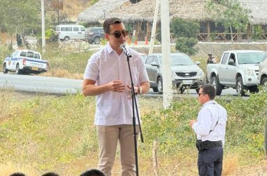 Presidente Daniel Noboa medidas urgentes apagones Manabí