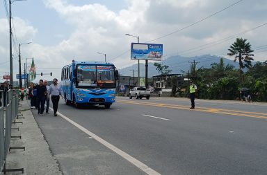 Tramo de vía Alóag-Santo Domingo fue entregada por la Prefectura