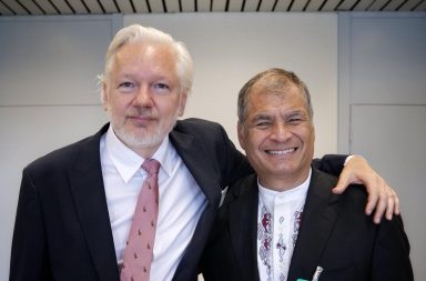 Rafael Correa conoció en persona a Julian Assange