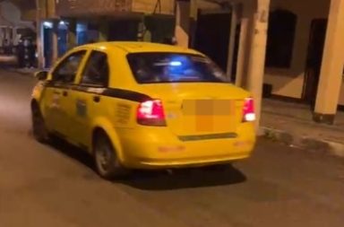 Delincuentes le dispararon a un taxista durante un asalto en Manta