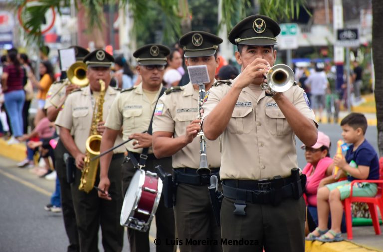 desfile Portoviejo