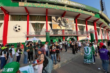 Así es el ambiente previo al partido Liga de Portoviejo vs. 22 de Julio