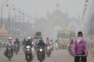 contaminación en la india suspende clases