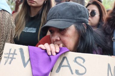 Ecuador: día de la eliminación de la violencia contra la mujer con cifras rojas