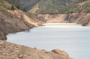 El embalse Mazar, el más importante del país, registra sus niveles más bajos en acumulación de agua, aseguró el Gobierno.