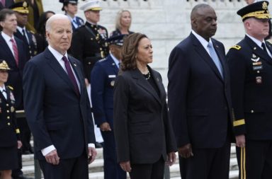 Kamala Harris reaparece tras su derrota en homenaje a veteranos