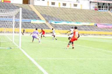 La primera semifinal de ida del torneo nacional de Ascenso terminó empatada en el estadio Olímpico Atahualpa, en Quito.