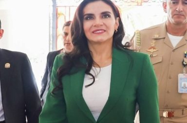 Luego de once meses la vicepresidenta de Ecuador, Verónica Abad regresa al país este miércoles 20 de noviembre del 2024.