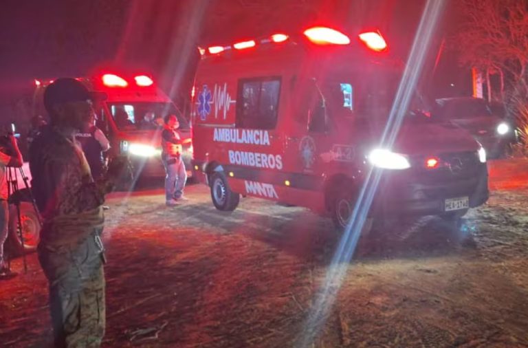 Militares resultaron heridos al accidentarse una tanqueta en Montecristi