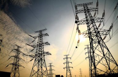 Ecuador recibirá energía eléctrica de Colombia a finales de noviembre