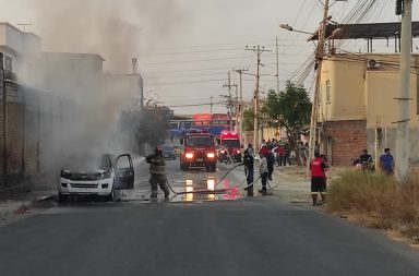 camioneta quemada en Manta