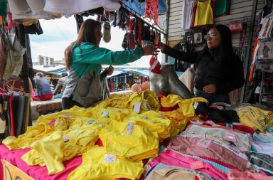 Año Nuevo calzón amarillo abundancia