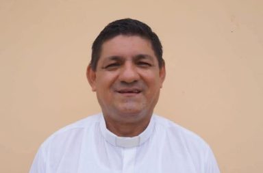 padre julio Villacrés