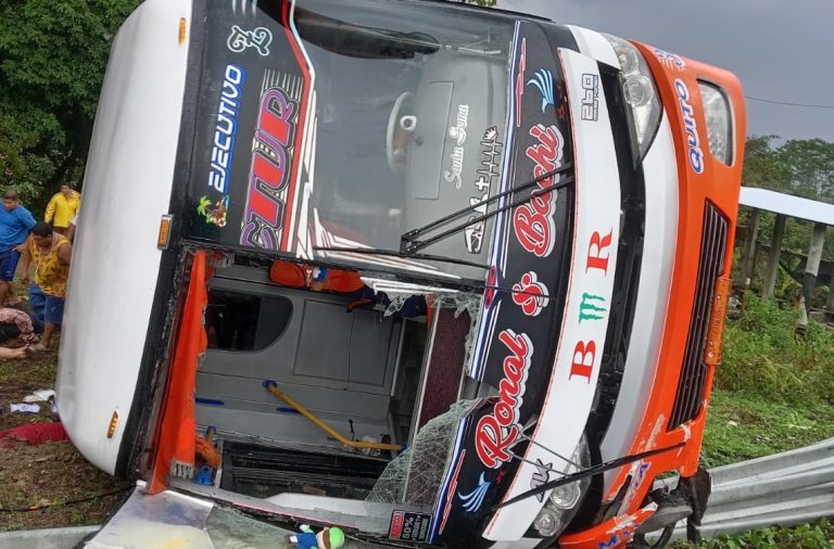 bus/ coactur/ jipijapa curva de la muerte /accidente /portoviejo/ guayaquil